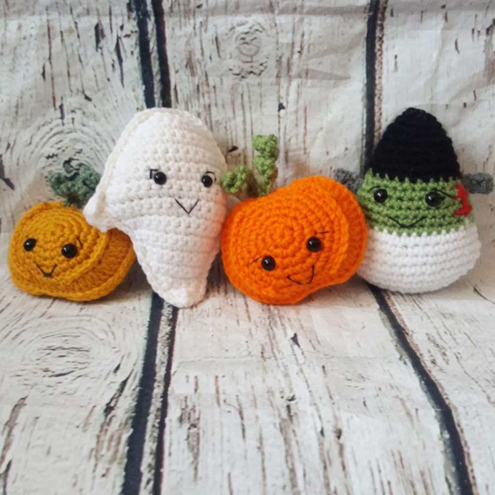 Crochet Halloween/Fall Decor Bundle 2 - Picture 1 of 6